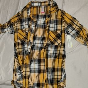 Unused yellow/black/white stripped shirtish